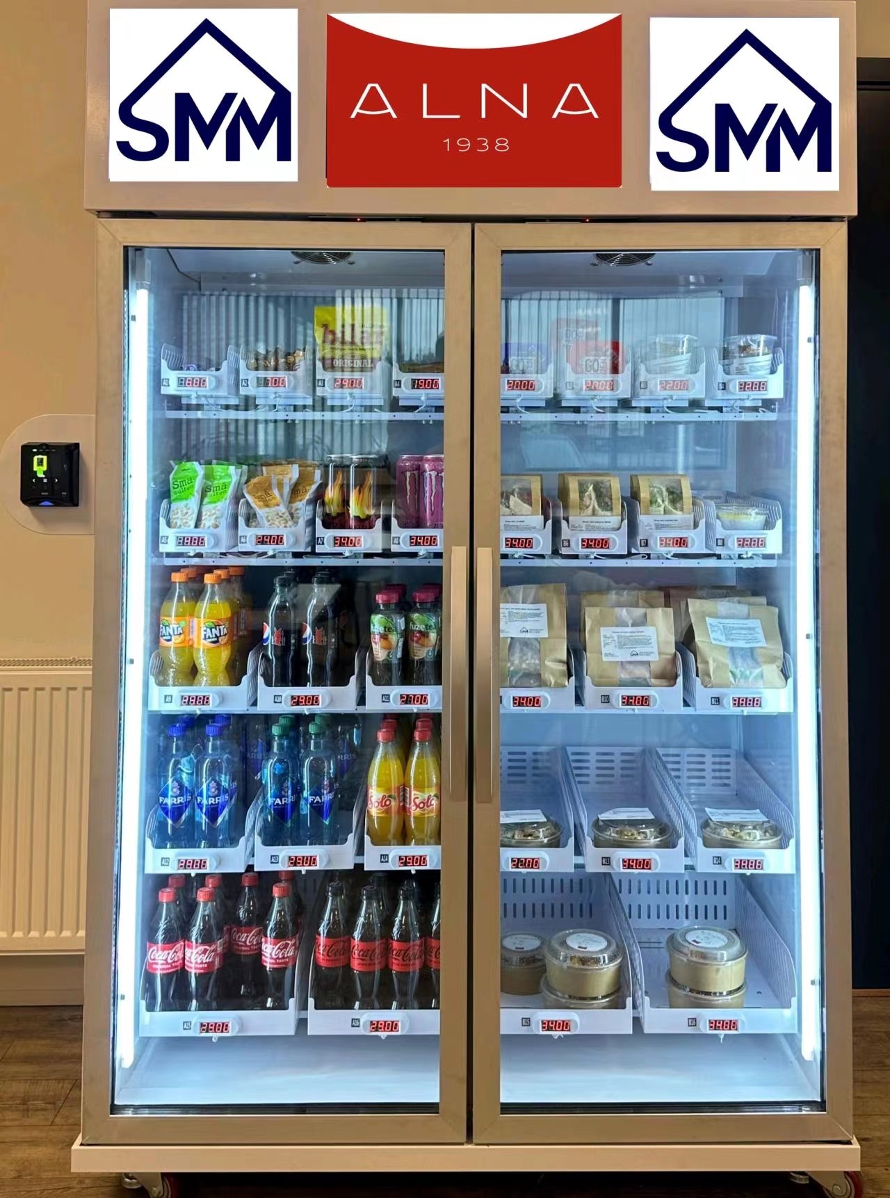 Aktueller Firmenfall über Intelligenter Kühlschrankautomat für den Verkauf des Imbisses und des Getränks in Norwegen
