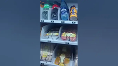 Würsterautomaten mit individueller Grafik für die Marke #Wurstmaschine #Wurst #Deutschland