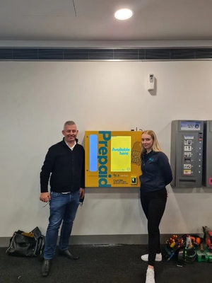An der Wand befestigte Mini Electronic   Vending-Maschine mit Alters-Erkennungssystem