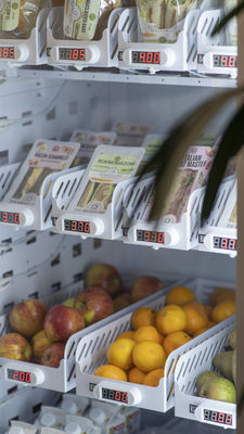 22-Zoll-Bildschirm Imbiss-Getränk-Büro-Automat mit Kühlsystem