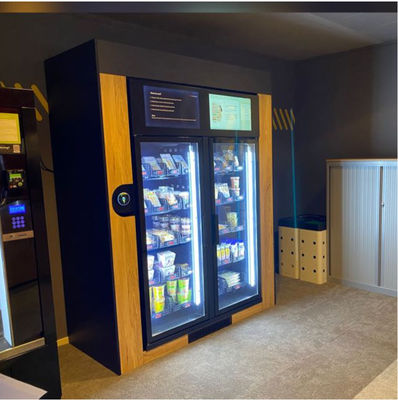 Für den europäischen Markt ein intelligenter Kühlschrank-Automaten zum Verkauf von Snacks mit Kartenleser