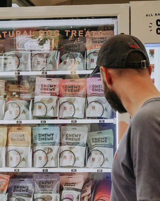 24/7 Tiergeschäft Hundefutter Leckerbissen Pflege Waschen Tierprodukte Verkaufsautomaten In Einkaufszentrum