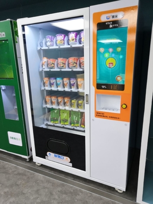 Automat im Malaysia-Schalen-Nudel-Snack-Food-Automaten-Heißwasser-Nudel-intelligenten Verkauf