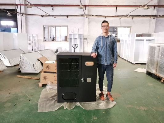 1 Meter-Mini Vending Machine For Mobile-Zusatz-schwarze Farbkleiner Imbiss-Automat