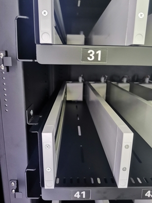 662 Kapazitäts-schwarze blinde Kasten-Selbstservice-Automaten mit Ausstellungsraum-Aufzug