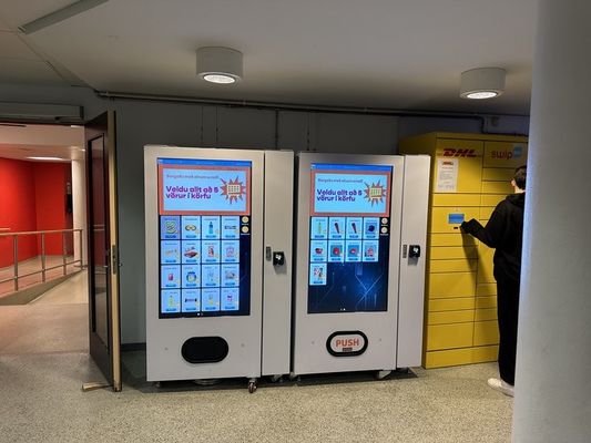 Kosmetische Automaten mit vollen Touchscreen-Verstellbarer Ware Schlitze für Lippenstift Wimpern Make-up-Produkte
